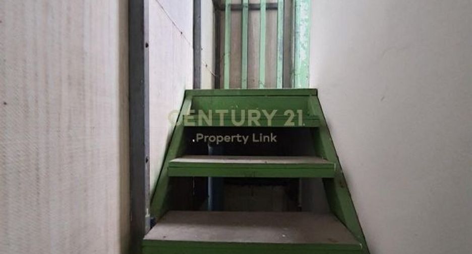 For sale 2 ベッドルーム warehouse in Lat Phrao, Bangkok