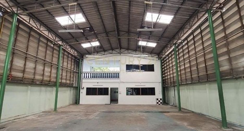 For sale 2 ベッドルーム warehouse in Lat Phrao, Bangkok