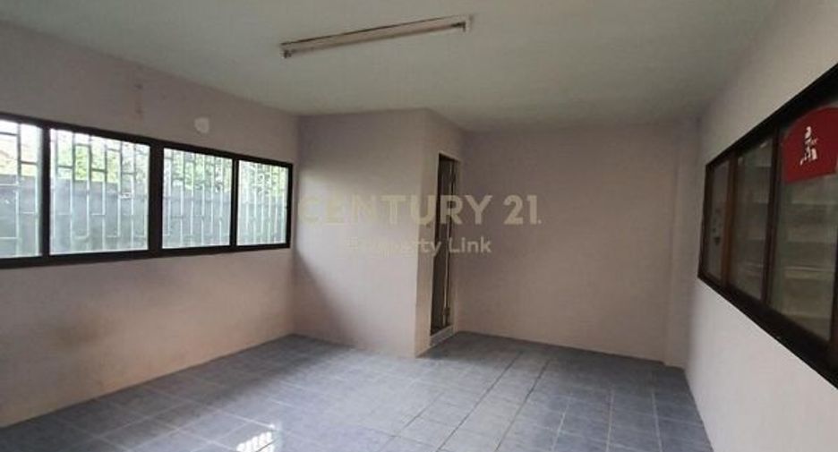 For sale 2 ベッドルーム warehouse in Lat Phrao, Bangkok