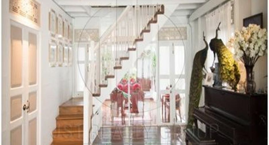 Haus zur Miete mit 2 Zimmer in Bang Rak, Bangkok
