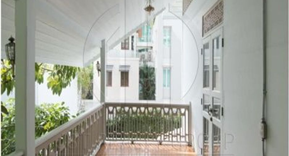 Haus zur Miete mit 2 Zimmer in Bang Rak, Bangkok