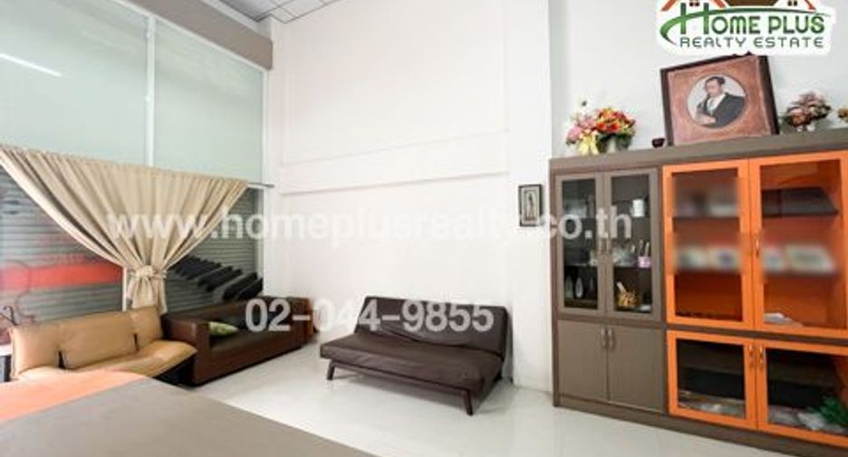 For sale 3 bed retail Space in Ban Chang, Rayong