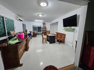For sale 4 bed house in Mueang Pathum Thani, Pathum Thani