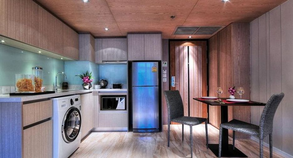 For rent 2 bedrooms condo in Watthana, Bangkok