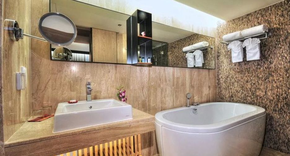 For rent 2 bedrooms condo in Watthana, Bangkok