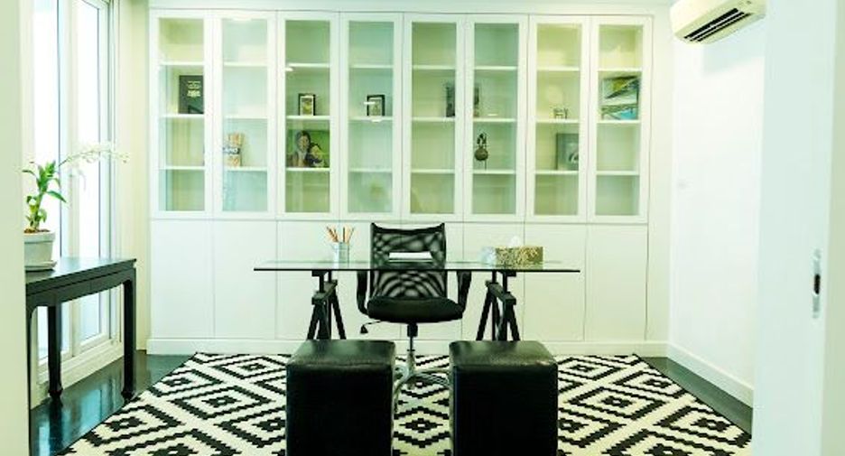 Reihenhaus zum Kauf mit 3 Zimmer in Pathum Wan, Bangkok