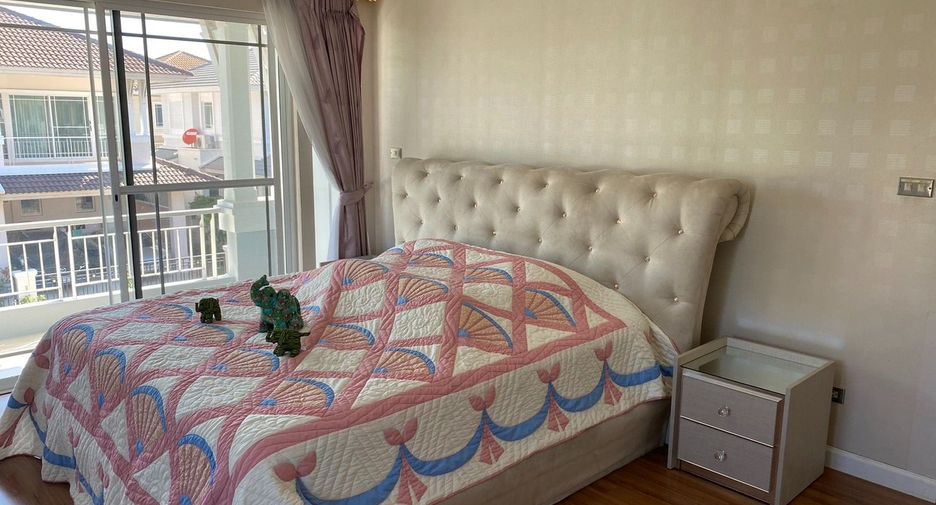 Аренда 3 спальни дом в Пхаси Чароен, Бангкок