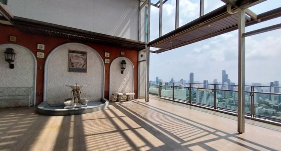 For rent 5 bedrooms condo in Khlong Toei, Bangkok