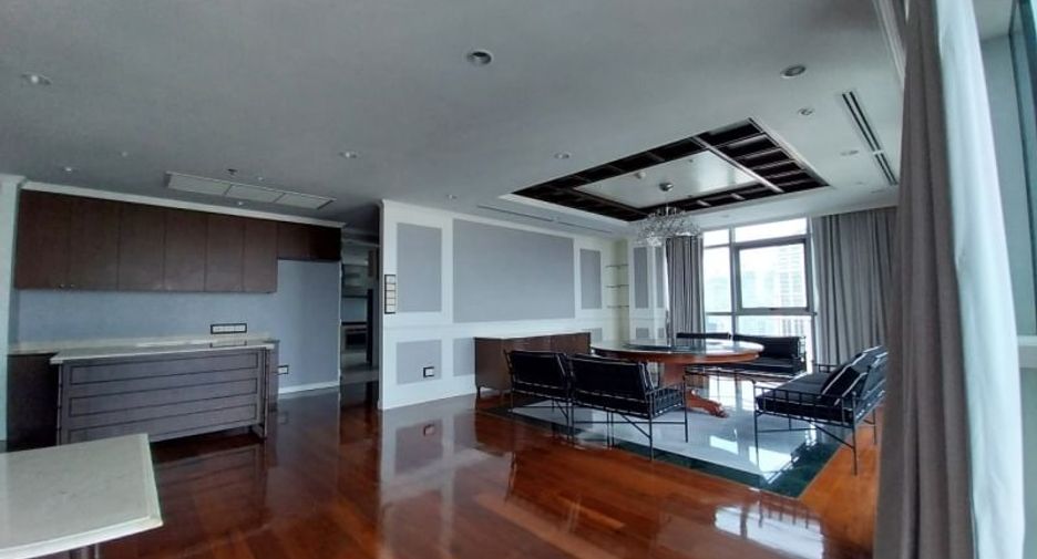 For rent 5 bedrooms condo in Khlong Toei, Bangkok