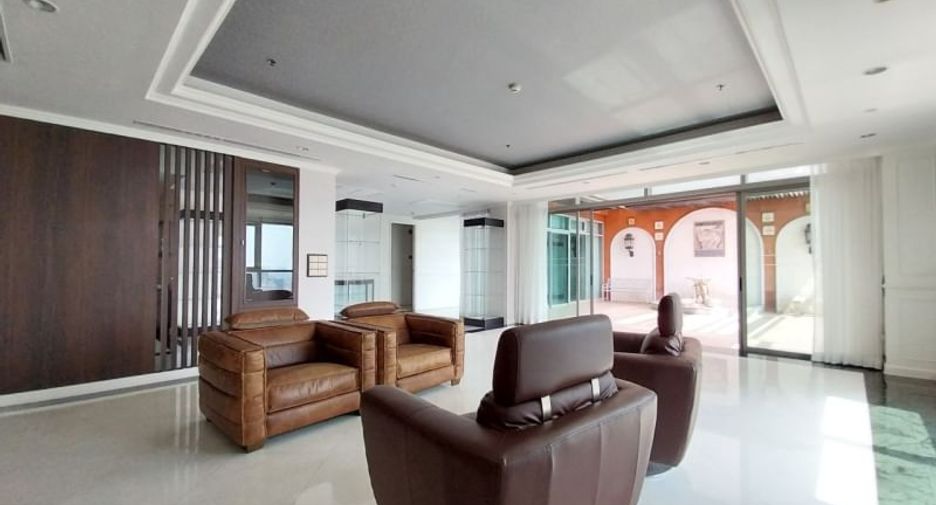 For rent 5 bedrooms condo in Khlong Toei, Bangkok