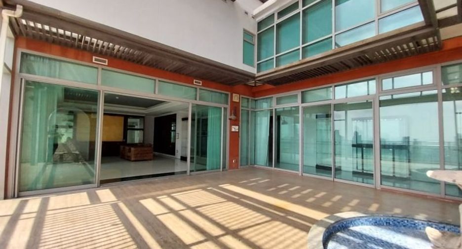 For rent 5 bedrooms condo in Khlong Toei, Bangkok