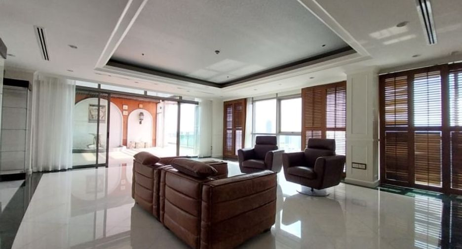 For rent 5 bedrooms condo in Khlong Toei, Bangkok