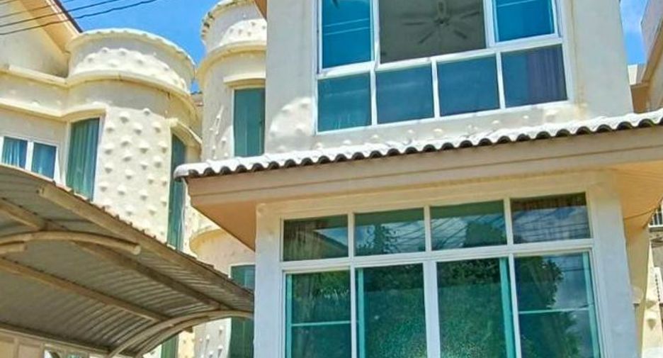 For rent 3 bedrooms townhouse in Mueang Phuket, Phuket