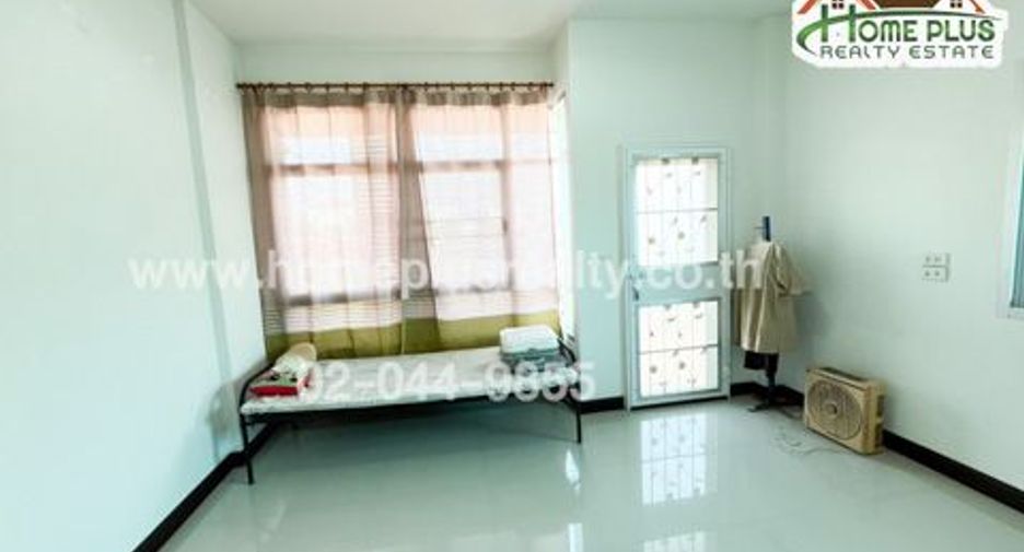 For sale 2 Beds townhouse in Mueang Chon Buri, Chonburi