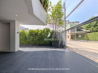 For sale 4 Beds house in Wang Thonglang, Bangkok