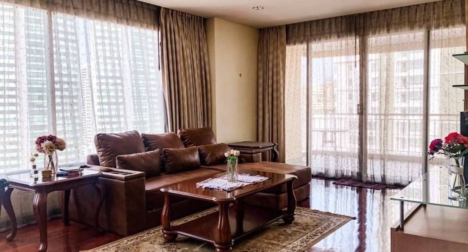 Wohnung zum Kauf mit 3 Zimmer in Khlong Toei, Bangkok