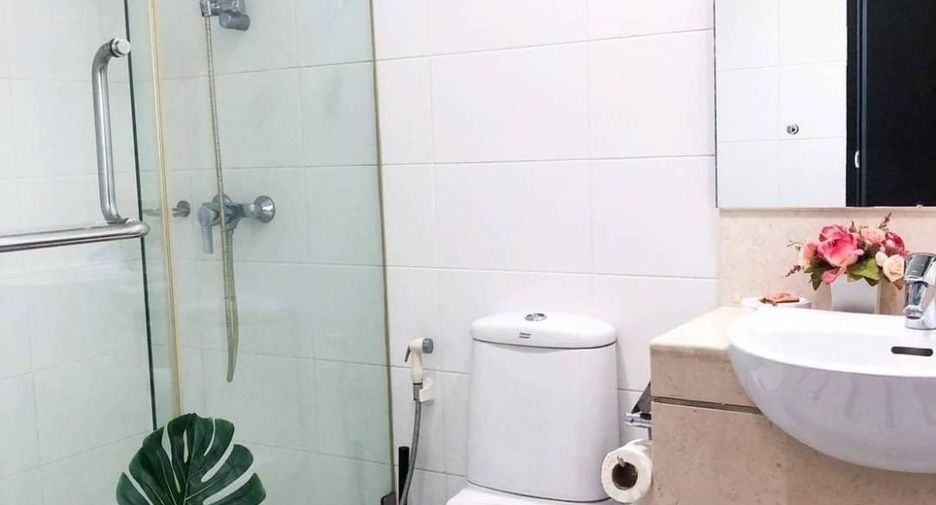 Wohnung zum Kauf mit 3 Zimmer in Khlong Toei, Bangkok
