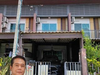 For sale 2 bed townhouse in Phra Samut Chedi, Samut Prakan