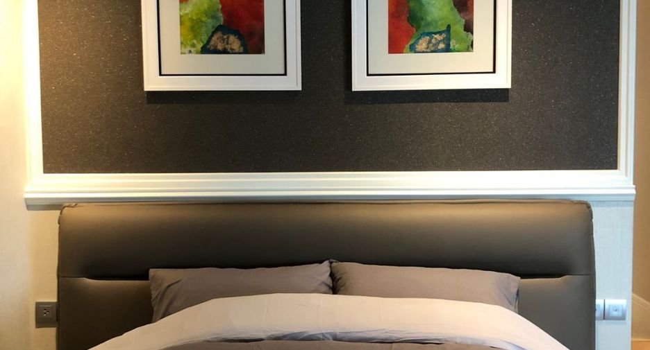 For rent 2 bedrooms condo in Bang Rak, Bangkok