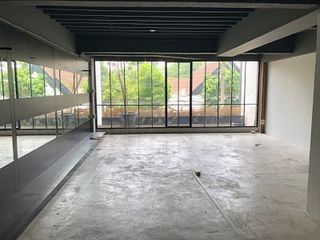 Reihenhaus zur Miete mit 3 Zimmer in Khlong Toei, Bangkok