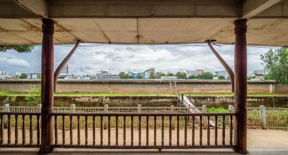 For sale land in Bang Phlat, Bangkok
