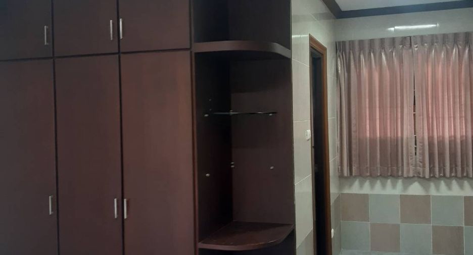 For rent 3 bedrooms house in Mueang Phuket, Phuket