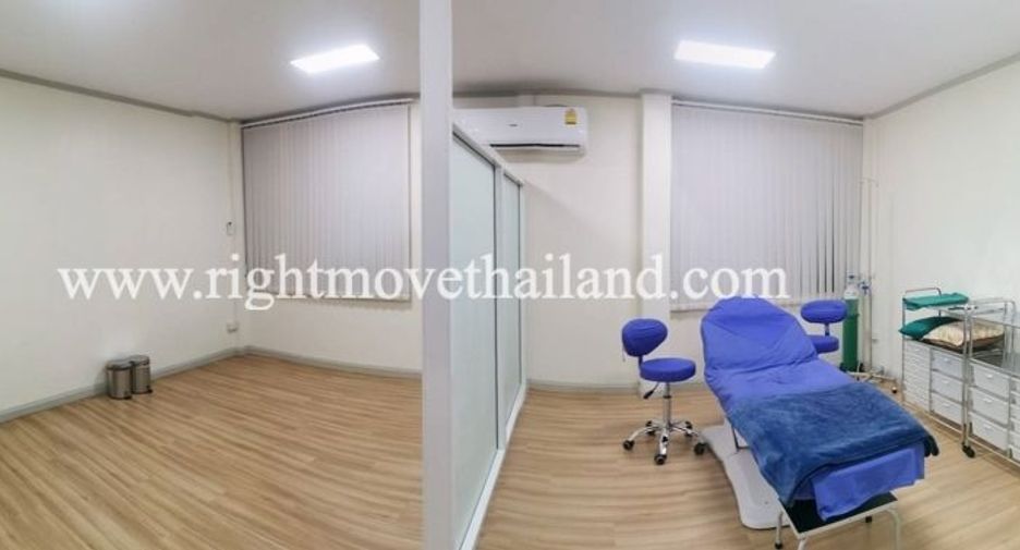 For rent 6 Beds retail Space in Khlong Toei, Bangkok