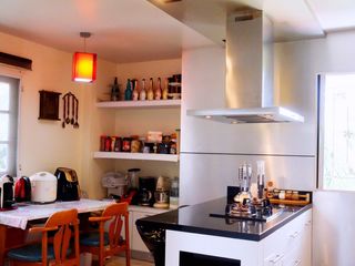 Casa en alquiler y en venta de 3 habitaciones en Bangkok Yai, Bangkok