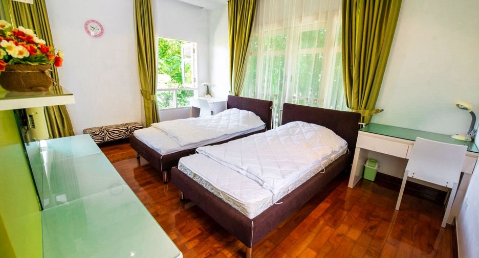 Villa en alquiler de 4 habitaciones en Mueang Phuket, Phuket