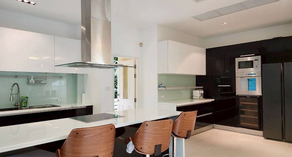 Villa en alquiler de 4 habitaciones en Mueang Phuket, Phuket