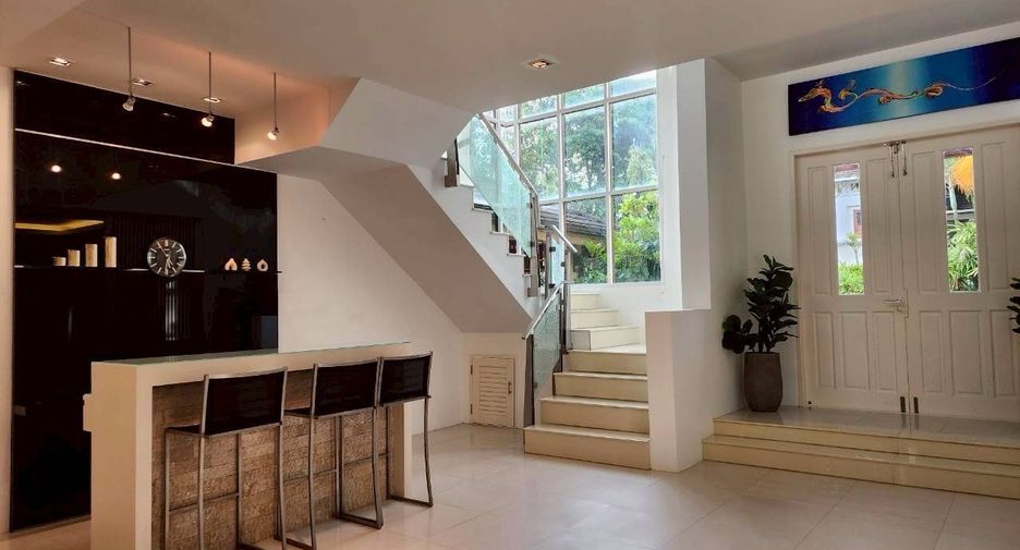 Villa en alquiler de 4 habitaciones en Mueang Phuket, Phuket