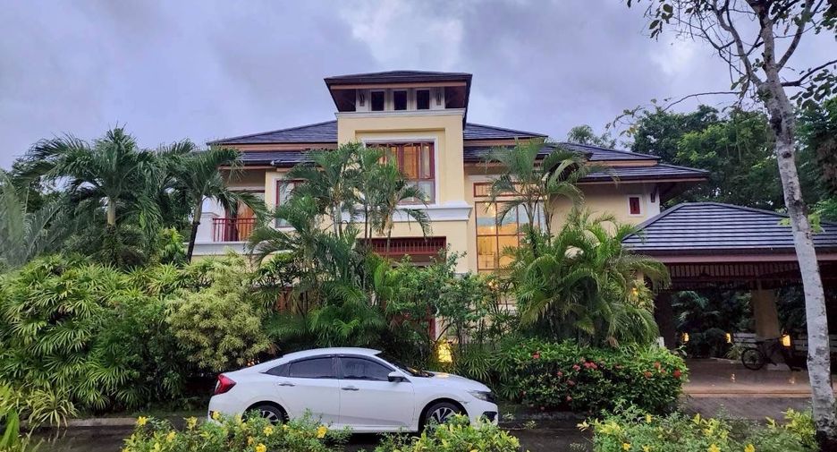 Villa en alquiler de 4 habitaciones en Mueang Phuket, Phuket