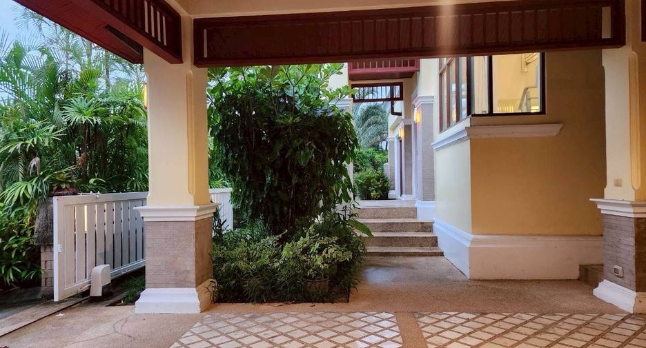 Villa en alquiler de 4 habitaciones en Mueang Phuket, Phuket