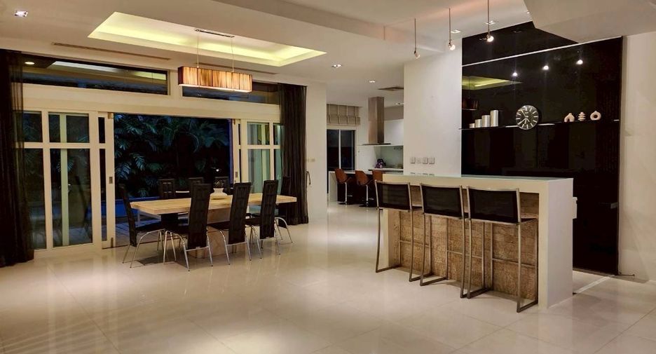 Villa en alquiler de 4 habitaciones en Mueang Phuket, Phuket