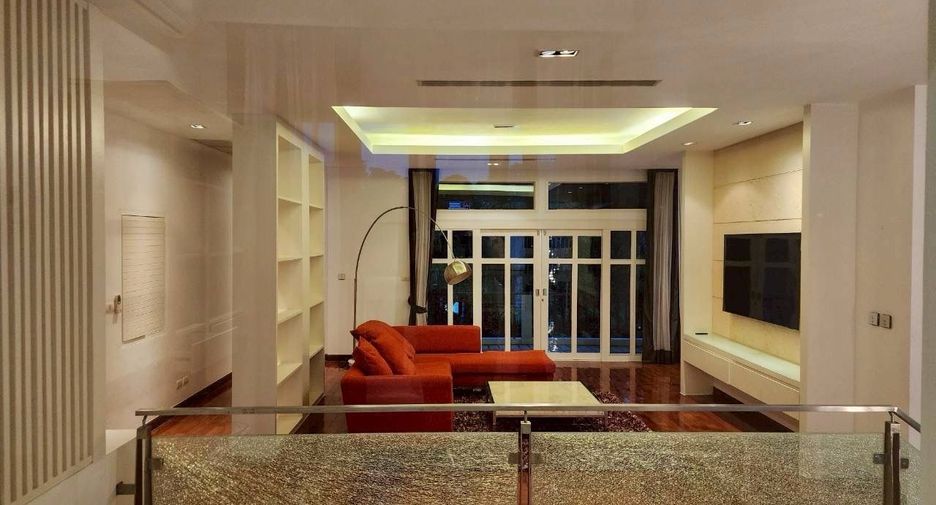 Villa en alquiler de 4 habitaciones en Mueang Phuket, Phuket