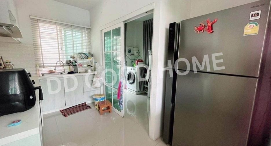 For rent and for sale 4 bedrooms house in Bueng Kum, Bangkok