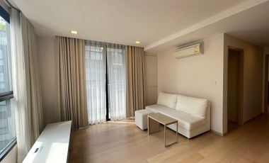 Condo en alquiler y en venta de 2 habitaciones en Khlong Toei, Bangkok