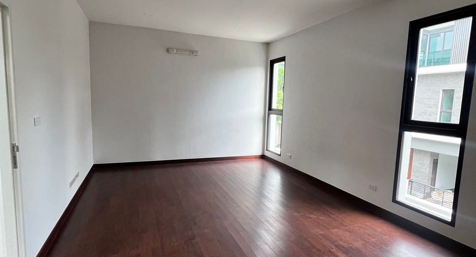 Haus zur Miete mit 4 Zimmer in Wang Thonglang, Bangkok