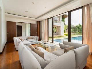 For rent 6 bedrooms villa in Mueang Phuket, Phuket