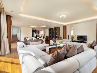For rent 6 bedrooms villa in Mueang Phuket, Phuket
