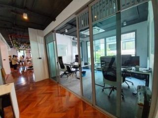 For rent 4 bed office in Watthana, Bangkok