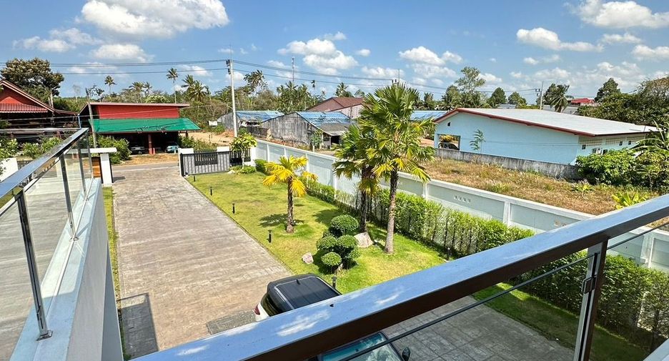 For sale 4 ベッドルーム villa in Na Yong, Trang