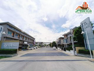 Casa adosada en venta de 3 habitaciones en Bang Bua Thong, Nonthaburi