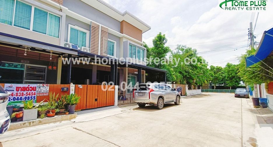 Reihenhaus zum Kauf mit 3 Zimmer in Bang Bua Thong, Nonthaburi