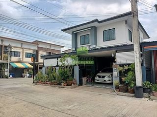 Reihenhaus zum Kauf mit 3 Zimmer in Nong Chok, Bangkok