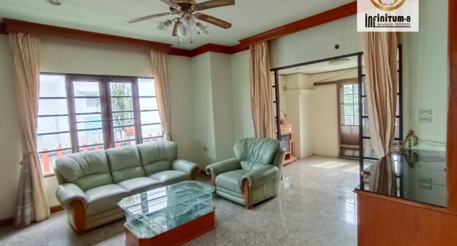 For rent and for sale 5 bed house in Bang Phli, Samut Prakan