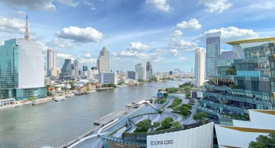 For rent 2 bed condo in Khlong San, Bangkok