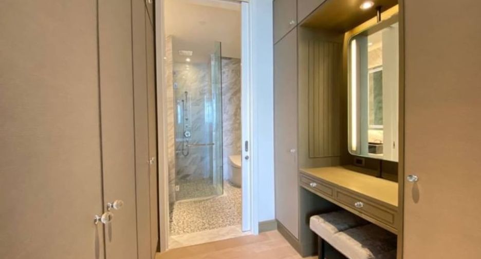 For rent 2 bed condo in Khlong San, Bangkok