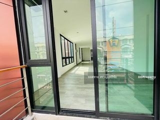 出售 3 卧室 商业空间 在 Bang Khen, 曼谷