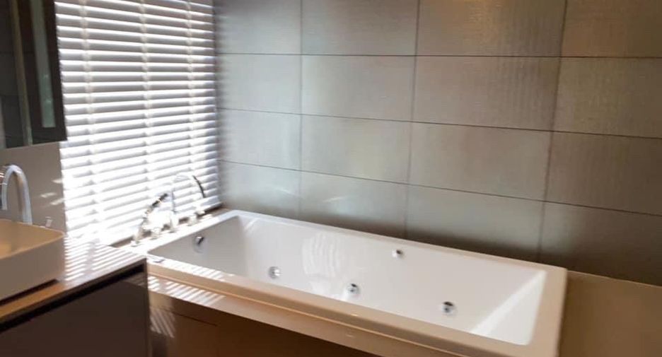 For rent and for sale 2 bedrooms condo in Bang Rak, Bangkok